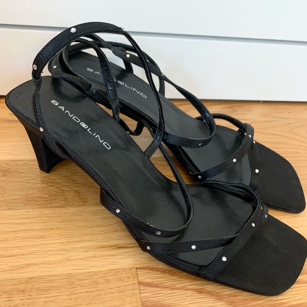 Bandolino strappy heels with rhinestones 7.5